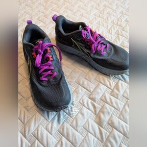 ALTRA Women's Outroad Trail Running Shoe Sz.11